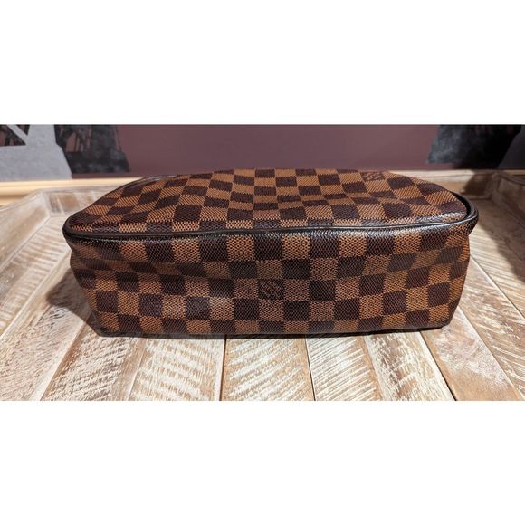 Louis Vuitton Damier Ebene Toiletry Bag 25 - Picture 6 of 12